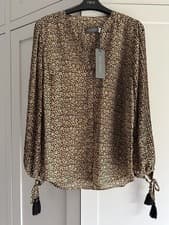 Image of Gorgeous Mint Velvet Maya Print Blouse BNWT Size M Black & Brown Floral Pattern 