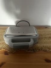 Image of Breville VST072 DuraCeramic Waffle Maker, Non-Stick and Easy Clean