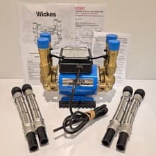 Image of Wickes 2.0 Bar Heavy Duty Twin Impeller Brass Positive Shower Pump 113556