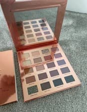 Image of Brand new Iconic London desk to dance eyeshadow palette
