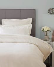Image of Egyptian Cotton Bed Linen in Ivory Belledorm 600 Thread Count