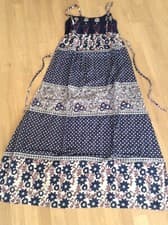 Image of BNWT Womens Long Dress Sleeveless M&Co Print Blue Floral Patterned Size 10