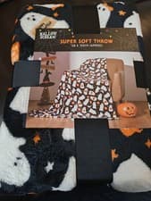 Image of Hallow Scream Halloween Cute Ghost & Pumpkin Super Soft Print Throw Blanket