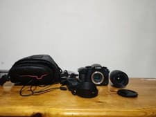 Image of Panasonic Lumix G80 Mirrorless Camera with 12-60 mm f/3.5-5.6 Lens