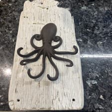 Image of Octopus Squid Hook Key Holder Large Cast Iron Metal Nautical Sea