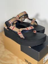 Image of Teva Flatform Universal Modern Check Lemon Drop Sandals Women’s UK 7 EU 40