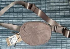 Image of Nike Aura Crossbody Bag 2L Unisex Sportswear Bag Casual Waistpack NWT HM6120-214