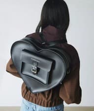 Image of Dr. Martens Large Heart-Shaped Leather Backpack AD104001 Black Kiev & Smooth