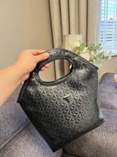 Image of Guess Black Tote Junction Travel bag