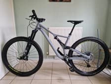 Image of Specialized Stumpjumper 2019 Mountain Bike Large Frame 29 Wheels Nearly New Con