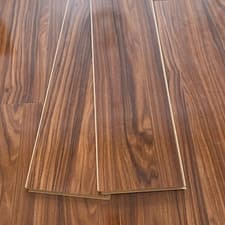 Image of 8mm Bourbon High Gloss Laminate Flooring - A5 SAMPLE