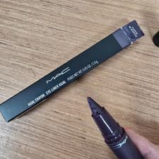 Image of MAC Kajal Crayon 'Flourish Me Beautiful' Full Size