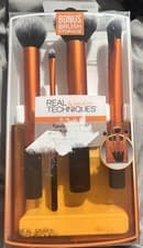 Image of Real Techniques Brush Set 91533 With Bonus Brush Storage - free delivery