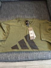 Image of adidas Women's T-Shirt Medium New with tags 