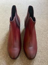 Image of Ladies Gabor Burgandy Ankle Boots with side elastic detail & 2.5 inch heel BN