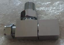 Image of VURTU 18 Square Manual Angled Radiator Valve Chrome BRAND NEW