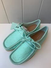 Image of NEW LADIES CLARKS ORIGINALS  MINT LEATHER WALLABEE SHOES UK SIZE  6
