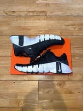 Image of Nike Free Metcon 5 ‘Black White’ (DV3950-001) Women's