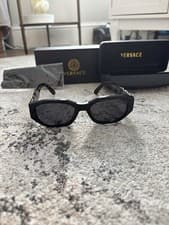 Image of Versace VE4361 Sunglasses Beautiful Biggy Black Frame with Case and Cloth