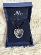 Image of Swaroski Clear Crystal Heart Pendant Necklace Silver Tone Chain