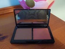 Image of Bobbi Brown Bronzing Duo Medium & Santa Barbara Illuminating Bronzing Powder BN