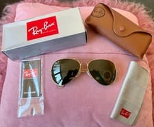 Image of Ray-Ban RB3025 Aviator Gold Metal frame/ Green Lens Sunglasses