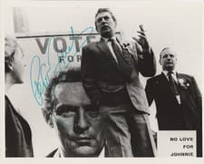 Image of PETER FINCH LEGENDARY ACTOR “NO LOVE FOR JOHNNIE” HAND SIGNED PHOTO