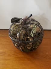 Image of Black Wire Metal Apple Shaped Lidded Potpourri Basket Fruit Bowl Lid Decor New