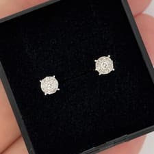 Image of 9ct White Gold 0.25ct Diamond Cluster Round Stud Earrings Screw back