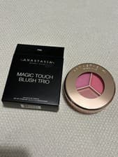 Image of Anastasia Beverly Hills Magic Touch Trio Blush In Pink Brand New In Box RRP £37
