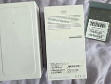 Image of Apple iPhone 6 16GB Emptybox with original EarPods and internal packaging