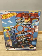Image of Hot Wheels City Ultimate Garage Playset with 2 Die-Cast Cars - Brand New