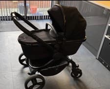 Image of ICandy peach 6, in good condition with lots of accessories.