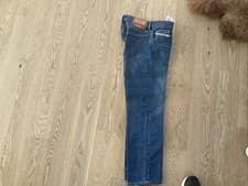 Image of Diesel Men's D-MIHTRY Straight Leg Jeans, Blue, Stretch, Mid-Wash 32 X 32