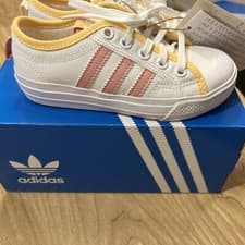 Image of Adidas Nizza Cloud kids white trainers 10.5k girls sneakers - BNIB