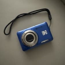 Image of Kodak PIXPRO FZ55 16MP 5x Zoom Wide Angle Digital Camera - Blue NEW