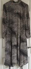 Image of Mint Velvet Gorgeous  Trapeze Midi Dress Size 8 ** NEW **