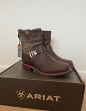 Image of ARIAT Brand New In Box Brown Leather Waterproof Savannah Boots
