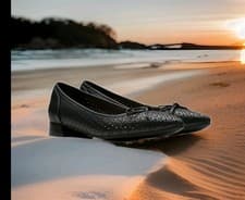 Image of Clarks UK 5 D / EU 38 Natalyn Step Black Leather Slip On Ballet Flat Pumps Shoes