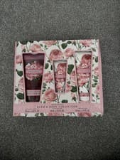 Image of Rose Petal Bath & Body Gift Set plus Soap by The Somerset Toiletry Company