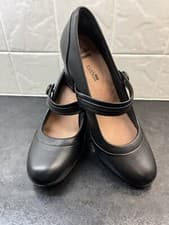 Image of CLARKS BRYNN MARE LADIES LEATHER SHOES SIZE 4. BRAND NEW. RRP £57.00.