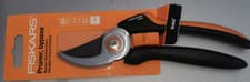 Image of Fiskars Solid P341 Bypass Secateurs Pruner - Large