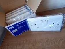 Image of LAP 13A 2-GANG DP SWITCHED SOCKETS WHITE 5 PACK Double pole & fixings bundle