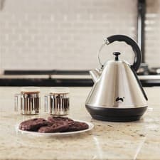 Image of OFFER Ovation Cordless Pyramid Jug Kettle 1.8L Fast Boil 2200W Chrome & Black