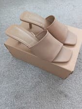 Image of Brand New H&M Natural/Tan Kitten Heel Mules size 5