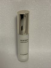 Image of Mac cosmetics Skinfinish Lightstruck Liquid Highlighter | Glacial