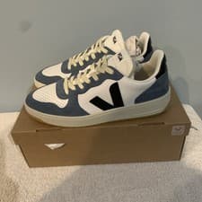 Image of Veja Men's V-10 Low Top Sneakers White Black California 9 USA