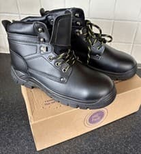 Image of 6 EYELET SAFETY BOOT SIZE 10 UK Black