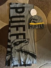 Image of Harry Potter Hufflepuff Hat Beanie Scarf Set New with Tags Official Merchandise