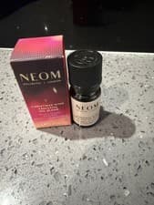 Image of Neom Christmas Wish Essential Oil Blend 10ml. Relax and unwind! Boxed
